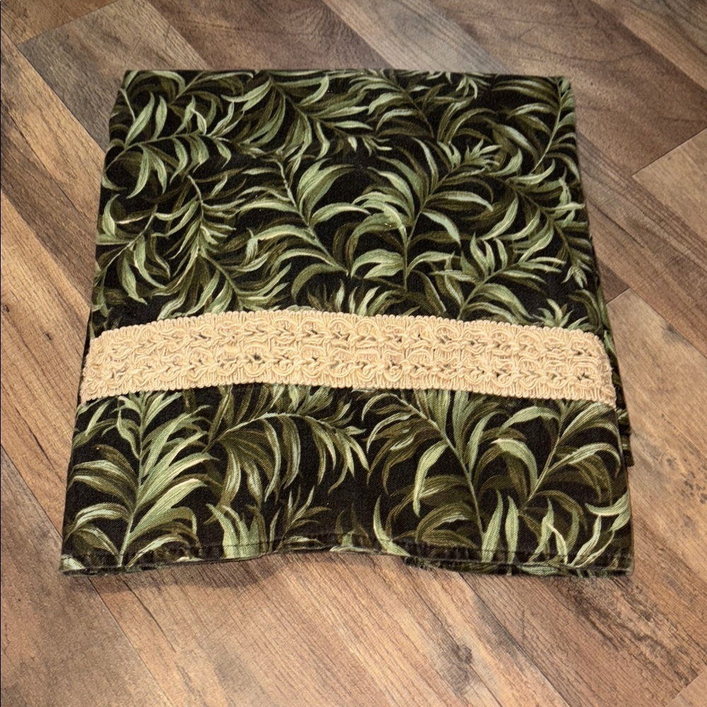 Beautiful Tropigoth Tropical Black & Green Palm Leaf Table Cloth Rectangle 55x60